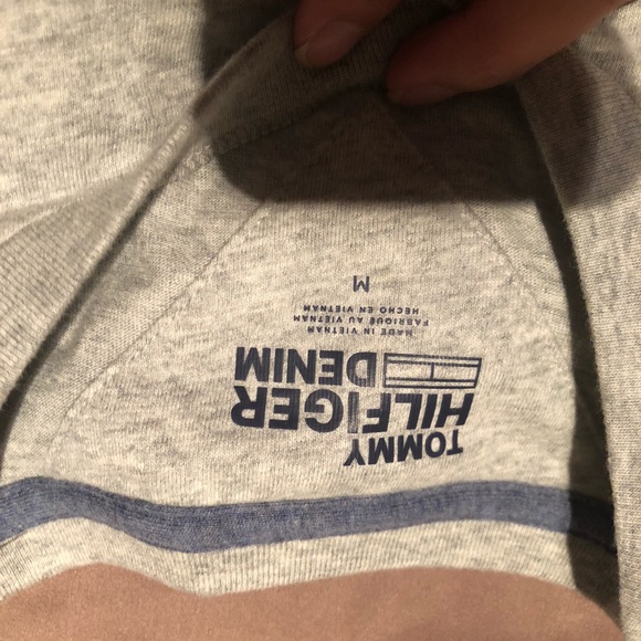 New Tommy Hilfiger shirt size m - Picture 4 of 5